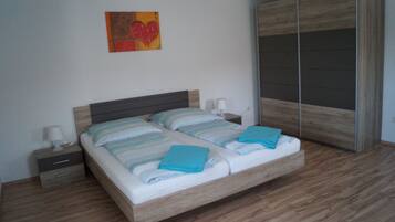 2 Schlafzimmer, Bügeleisen/Bügelbrett, Reisekinderbett, WLAN