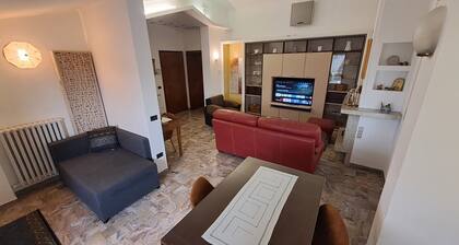 Penthouse 90 sm with terraces + closed parking space -served by public transport