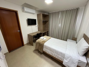 Deluxe Single Room | Desk, free WiFi, bed sheets - Boa Esperança Apart Hotel (Boa Esperanca)