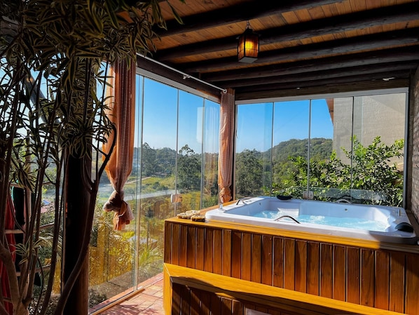 Familienbungalow, 2 Schlafzimmer, Whirlpool | Whirlwanne