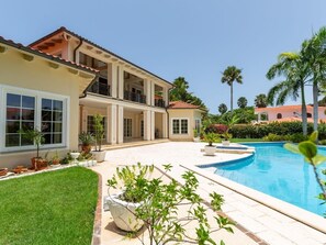 Pool - Exclusive Villa at Hideaway Beach (Cabarete)