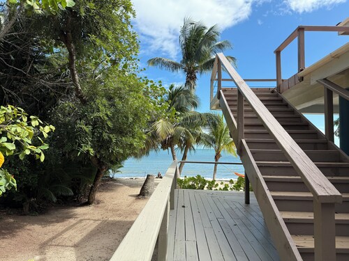 Beachfront Private Suite in the Coconut Trees