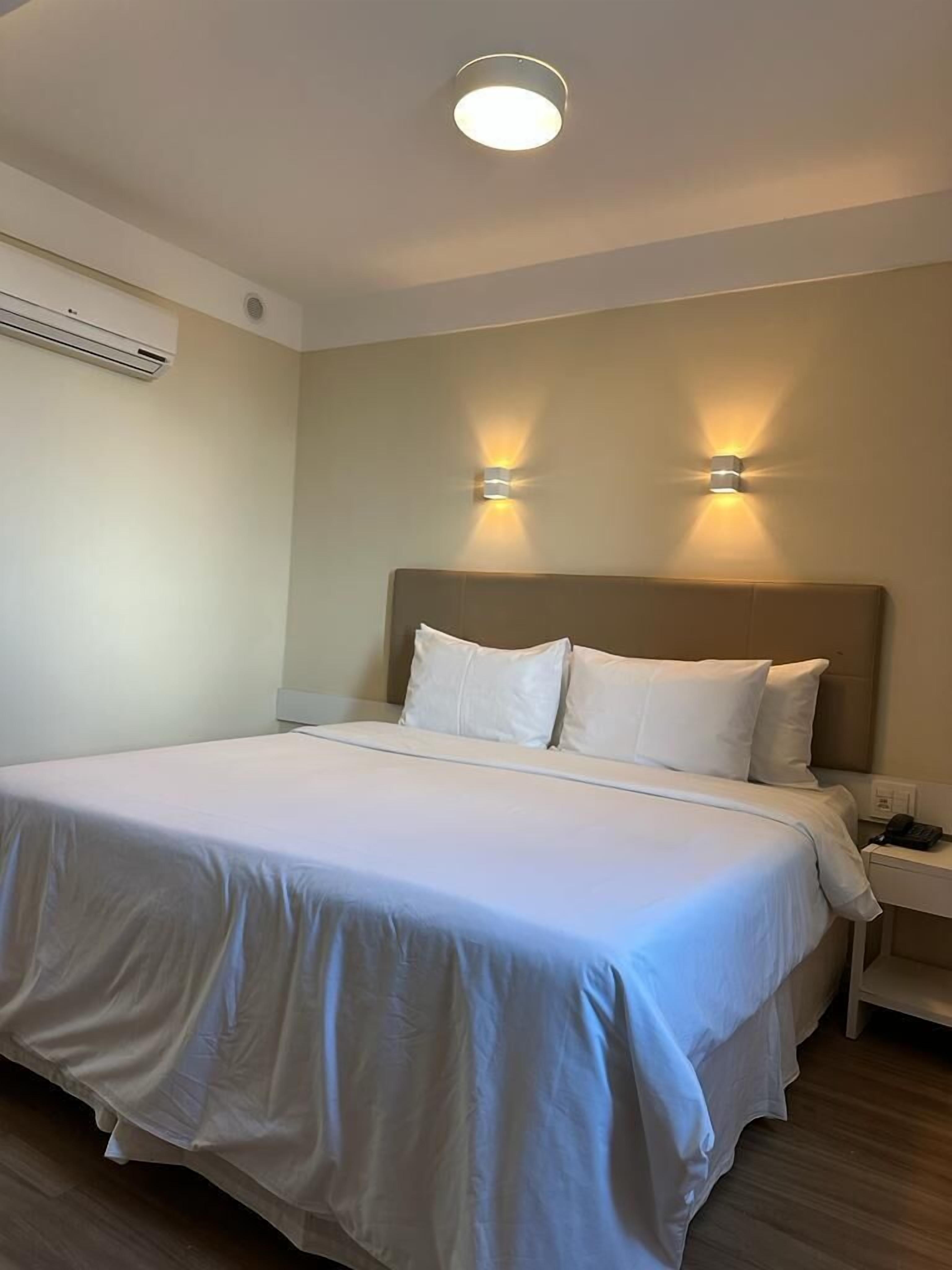 Habitación doble Deluxe | Wifi gratis y ropa de cama 