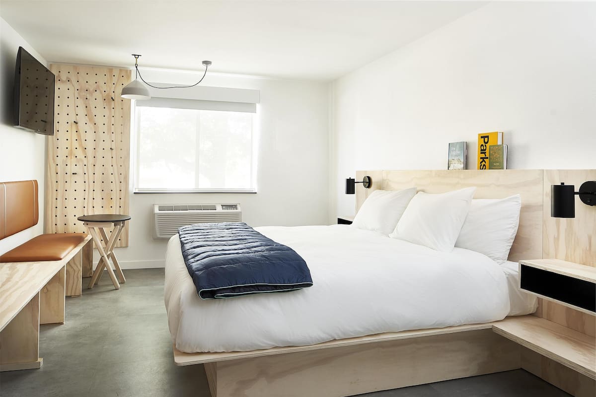 Egyptian cotton sheets, premium bedding, down comforters