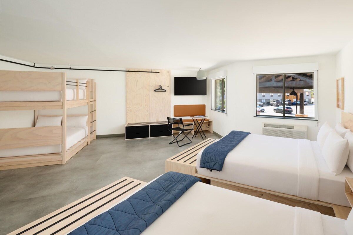 Room, Multiple Beds | Egyptian cotton sheets, premium bedding, down comforters