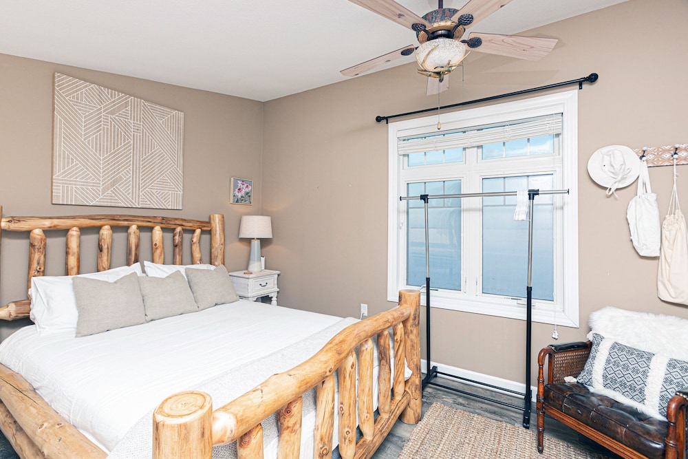 Happy Home 4 bedroom cabin on Lake Kampeska Watertown Vrbo