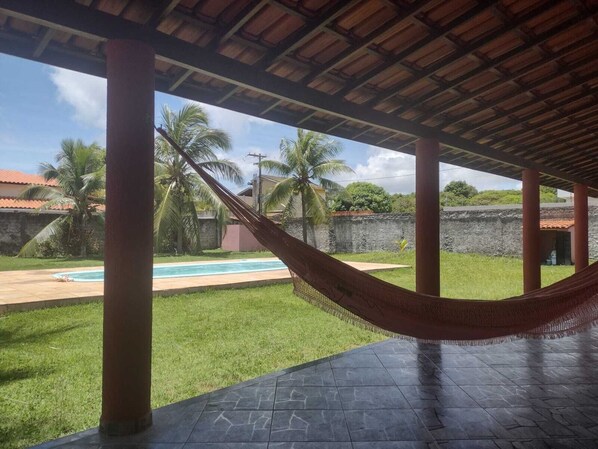 Property grounds - House with private pool in gated community (Camaçari)