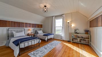 4 dormitoris, planxa i posts de planxar, un bressol de viatge i wifi