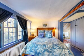 2 habitaciones, escritorio, tabla de planchar con plancha y wifi 