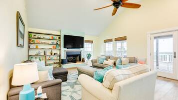 Televisor i llar de foc