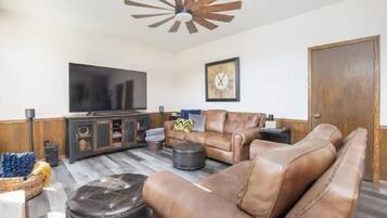 Smart TV, fireplace, video games