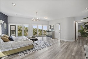 9 habitaciones, escritorio, tabla de planchar con plancha y wifi gratis 