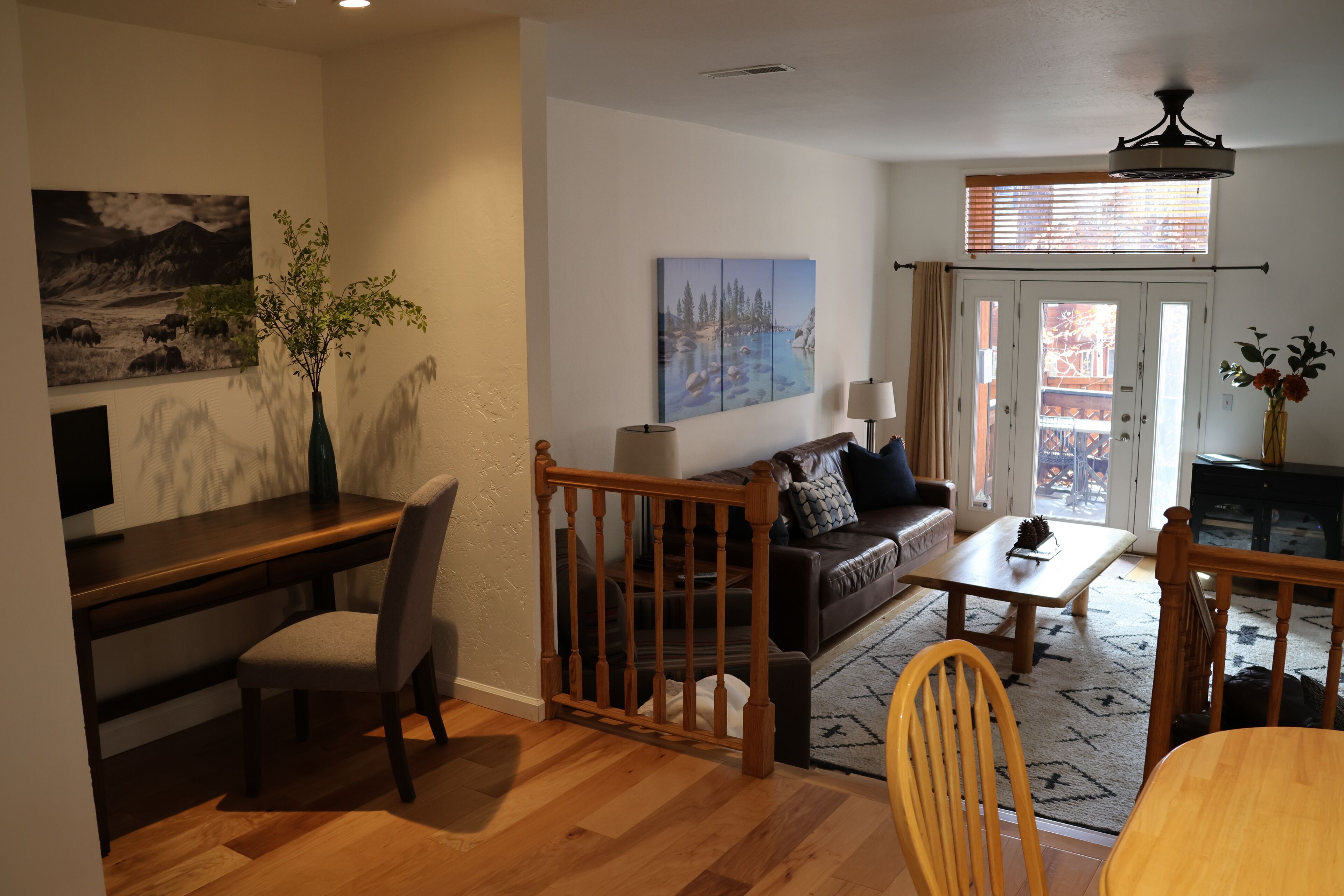 Smart TV, fireplace, computer monitors