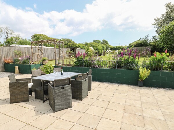 Nash Lodge - Pembrokeshire