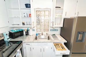 Fridge, microwave, oven, stovetop - Lighthouse View Suite. This is the ideal getaway! (Fairport Harbor)