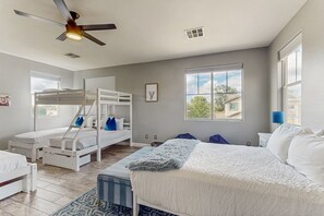 6 Schlafzimmer, Bügeleisen/Bügelbrett, Internetzugang, Bettwäsche
