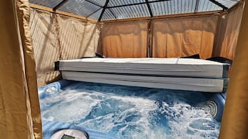 Tina de hidromasaje interior