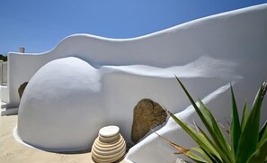 Property grounds - PARAGA SEA VIEW VILLA 2 WALKING DISTANCE to BEACH 
 by Calypso Sunset Villas (Mykonos)