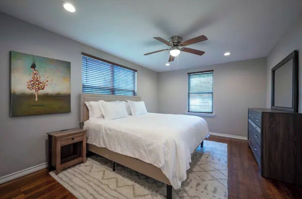 2 室のベッドルーム、WiFi