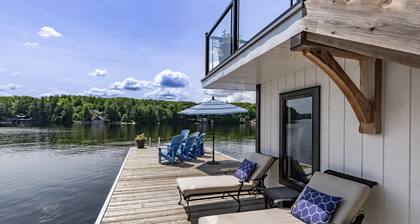 All Day Sun! 7 bed 2 bath cottage on Lake Muskoka! Perfect Location! Privacy!