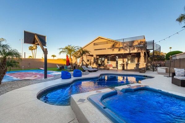 Outdoor pool, a heated pool