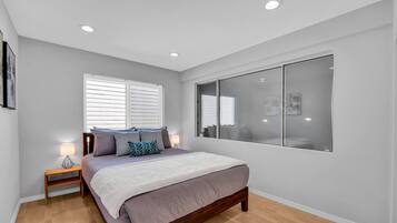 4 dormitorios, tabla de planchar con plancha, wifi gratis y ropa de cama