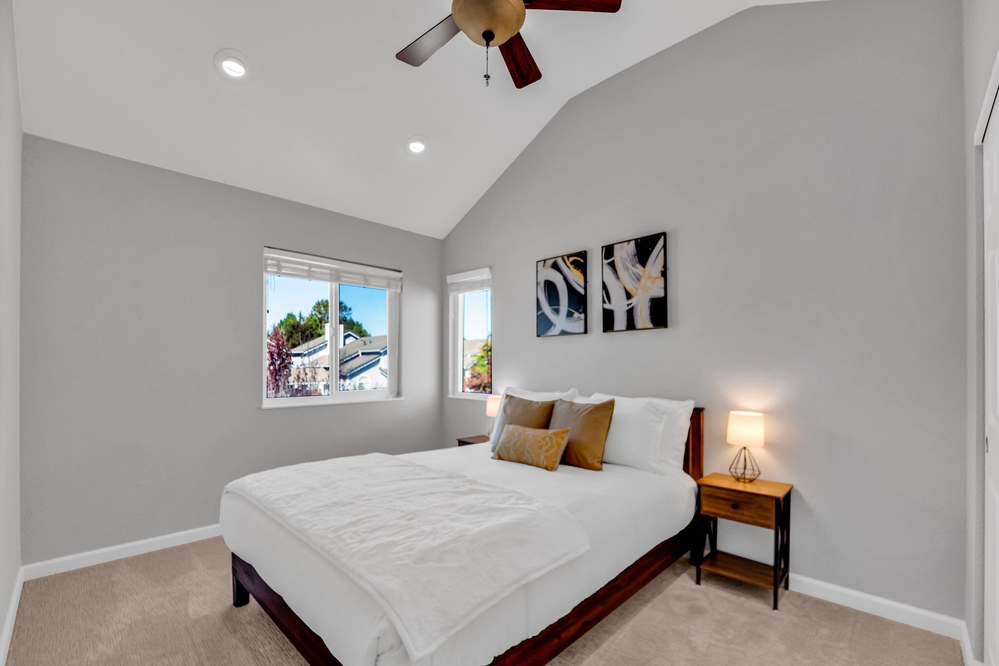 4 bedrooms, iron/ironing board, free WiFi, bed sheets