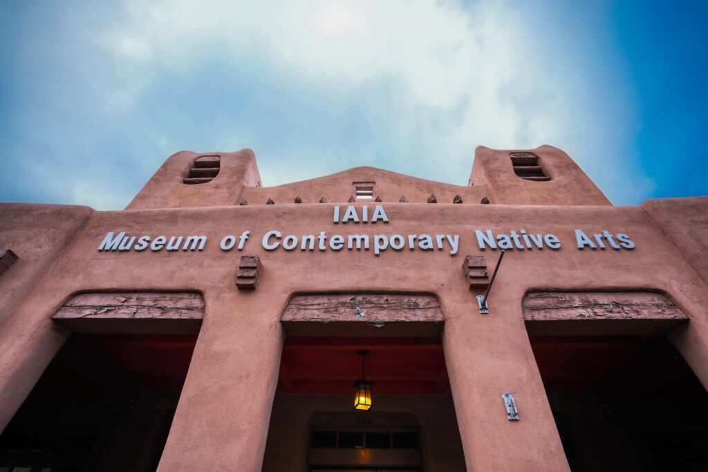 تفاصيل الفندق من الخارج