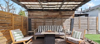Mins to everything in Spokane - Hot Tub & Backyard Oasis - Pet Friendly!