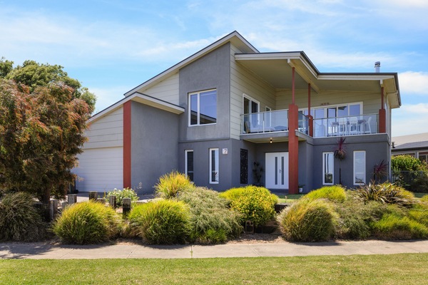 Welcome to SeaVision Escape - the ultimate getaway for your next holiday