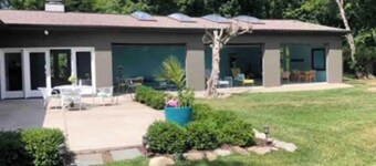 Private home with indoor pool -book your holiday stay