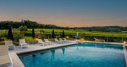 Donato Farmhouse Apartment With Pool