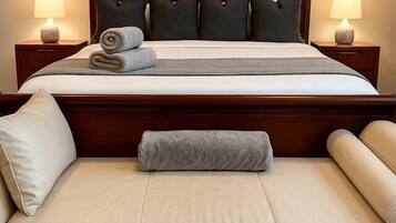 3 bedrooms, desk, iron/ironing board, travel crib