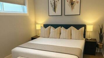 4 bedrooms, desk, iron/ironing board, travel crib
