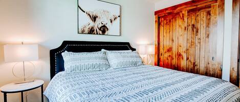 2 bedrooms, iron/ironing board, free WiFi, bed sheets