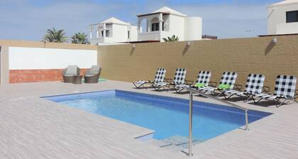 VILLA MEDINA 14 A SKY CHANNELS +PRIVATE HEATED POOL+PRIVACY+INTERNET+RELAX VILLA