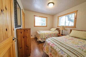 2 bedrooms, bed sheets