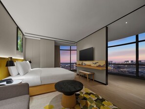 Deluxe Room, 1 King Bed | Premium bedding, down comforters, Select Comfort beds, in-room safe - Hilton Garden Inn Beijing Daxing International Airport (Daxing)