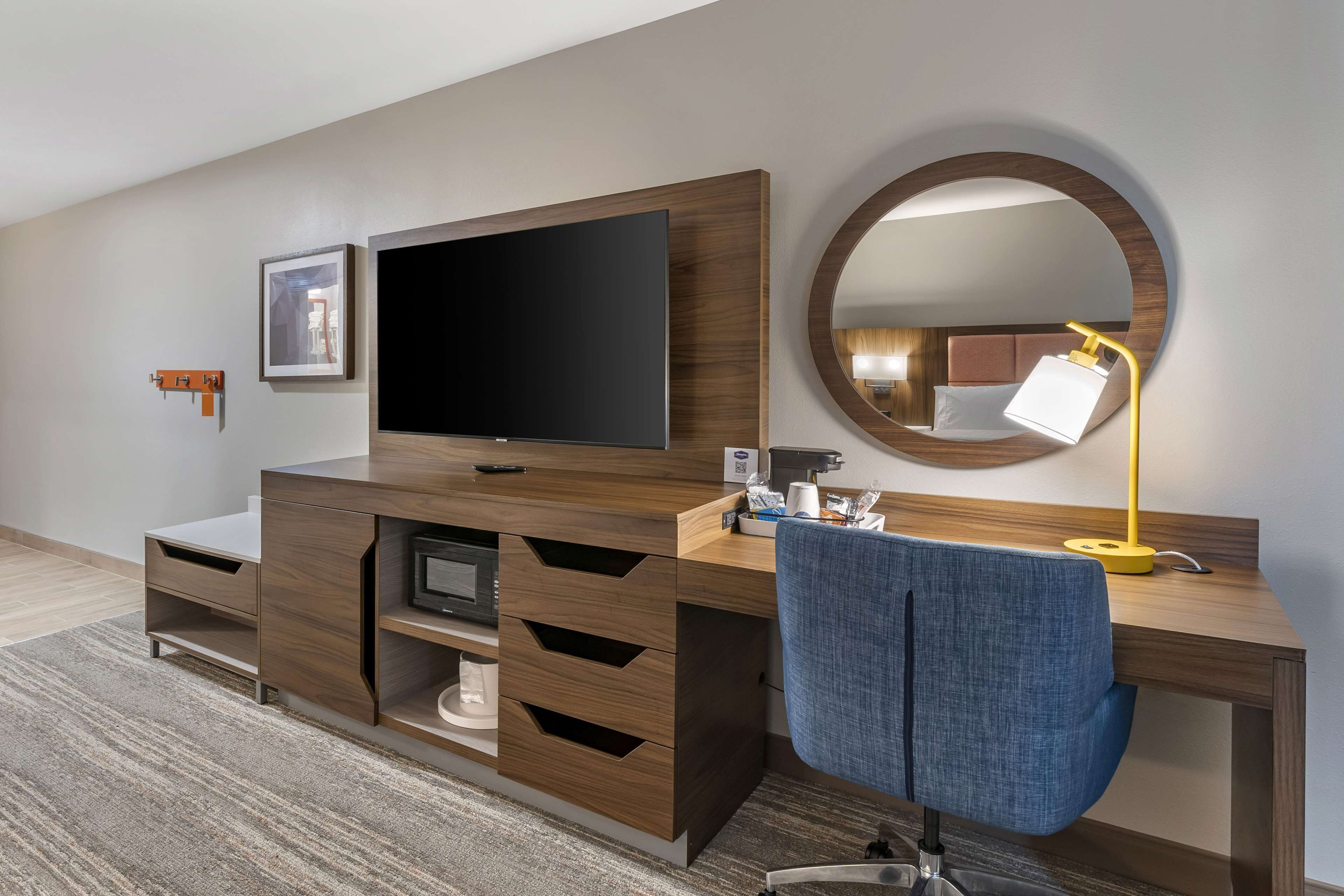 Room, 2 Queen Beds, Refrigerator & Microwave