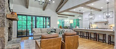 Smart TV, fireplace, ping pong, books