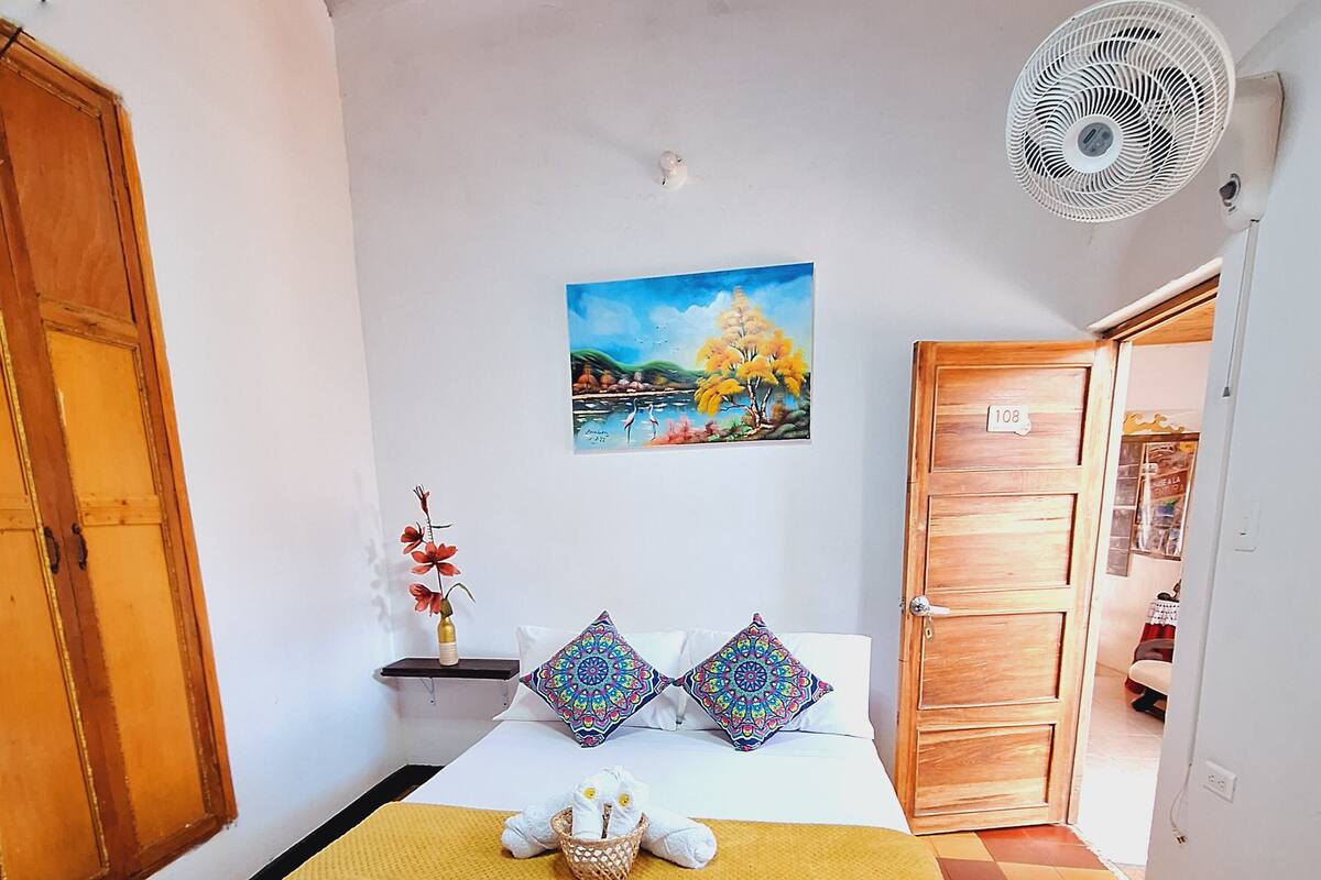 Deluxe Double Room, 1 Double Bed, Courtyard View | Iron/ironing board, free WiFi