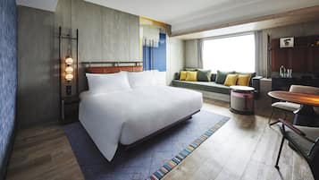 Grand Room, 1 King Bed (Double Basin) | Premium bedding, down comforters, in-room safe, blackout drapes