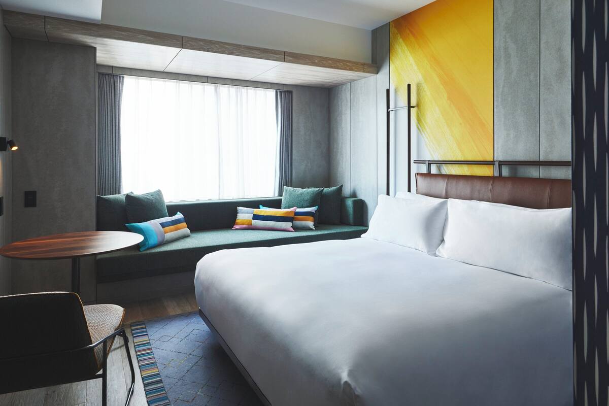 Premium kamer, 1 kingsize bed | Luxe beddengoed, donsdekens, een kluis op de kamer