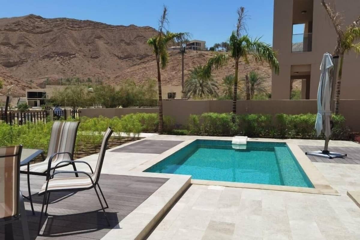 Grand Villa, 5 Bedrooms, Park View | Iron/ironing board (on request), WiFi (free)