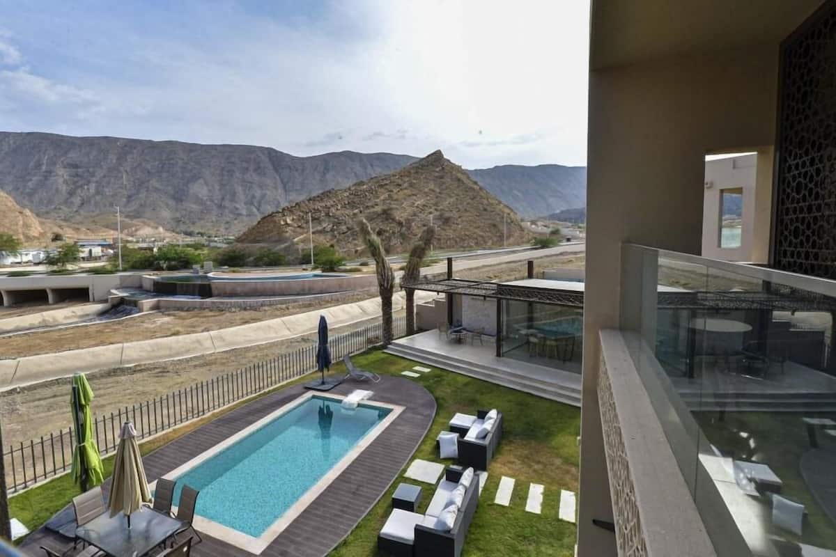 Premium Villa, 5 Bedrooms, Mountain View | Iron/ironing board (on request), WiFi (free)