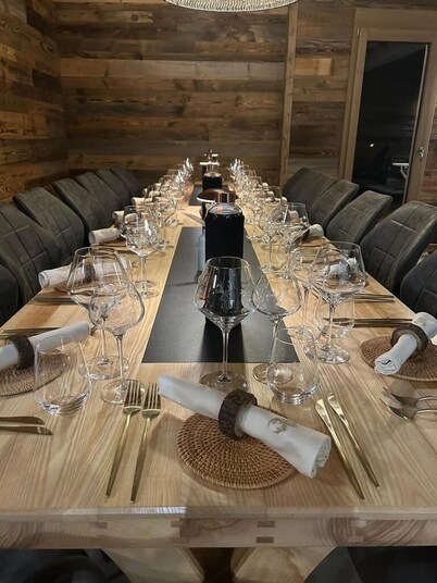 Luxury chalet with SPA area and 90 m2 room for family celebrations,<br>