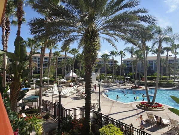 Outdoor pool - ORLANDO 2BR VILLA (Orlando)