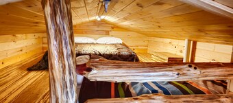 Quaint Cabin - 8 minutes from Ark Encounter!!
Country setting, near town!!