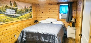 2 soverom, reiseseng for barn, wi-fi (inkludert) og sengetøy