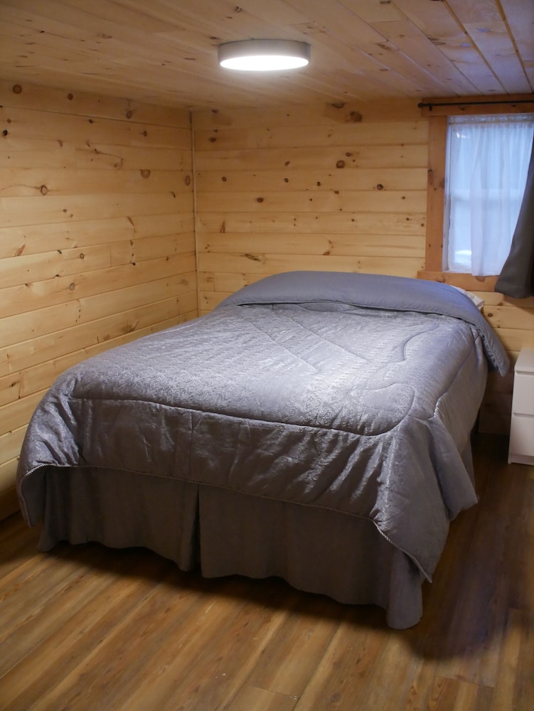 Quaint Cabin 8 minutes from Ark Encounter!! Dry Ridge Vrbo